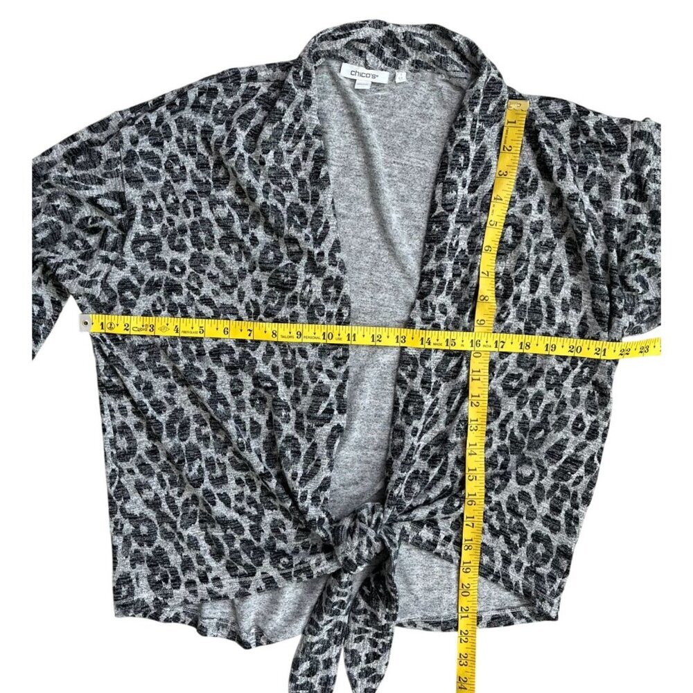 Chico’s Leopard Print 2 Piece Sweater Set Cardigan Shell Size 1 Medium - Picture 7 of 8